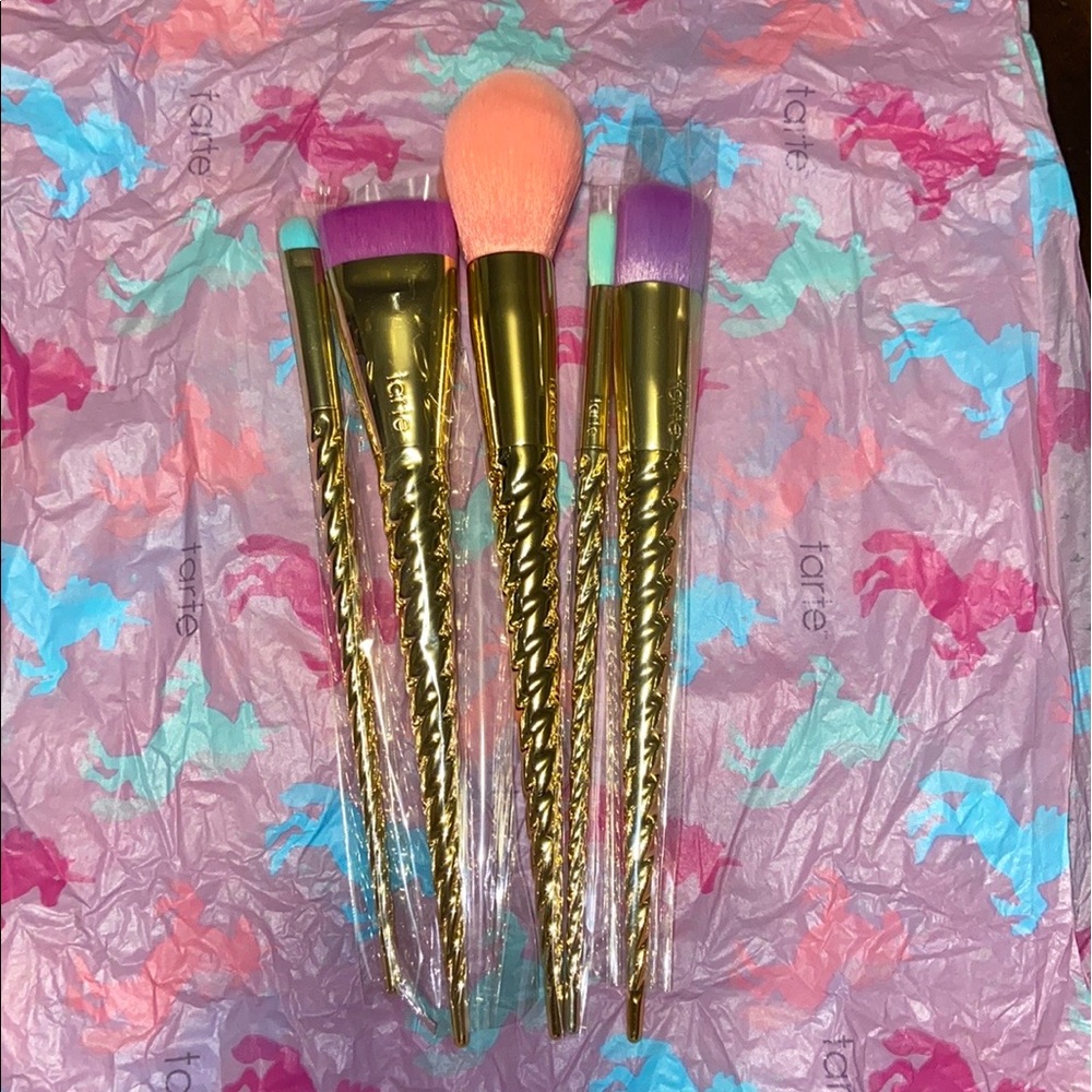 Limited edition Tarte brushes - Picture 2 of 6